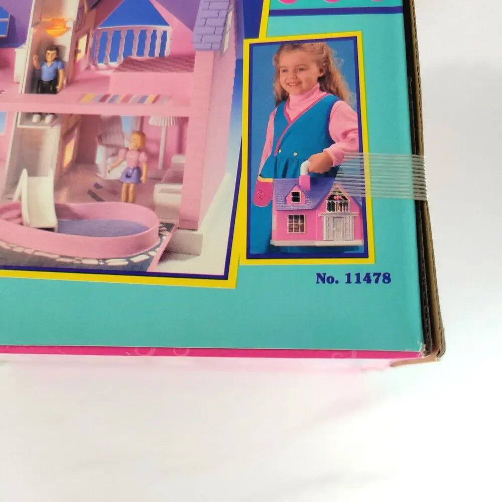 Vintage Cozy Cottage Portable Light Up Doll House 1994 Meritus 11478 - NIB
